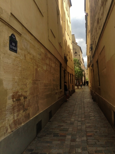 Un Marais meno turistico: la rue du Prévot - l'imbocco