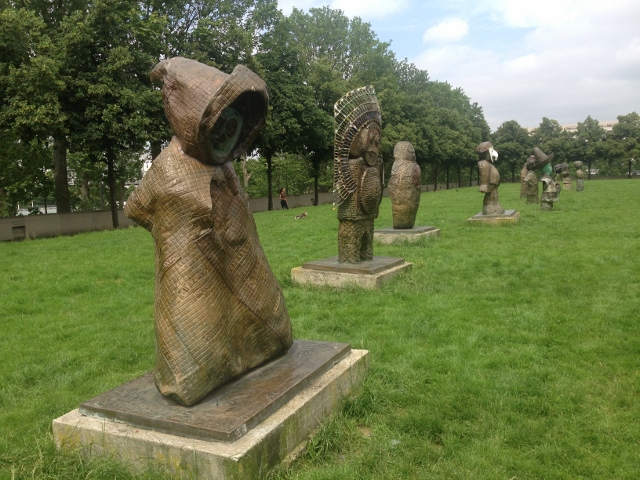 Alla scoperta del Bercy Village: Les enfants du monde opere scultoree