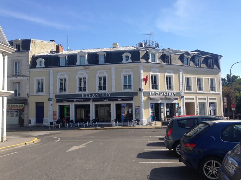 Chantilly - appena fuori dalla stazione