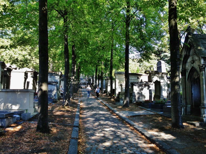passeggiando per i vialetti del Père Lachaise passeggiando per i vialetti del Père Lachaise
