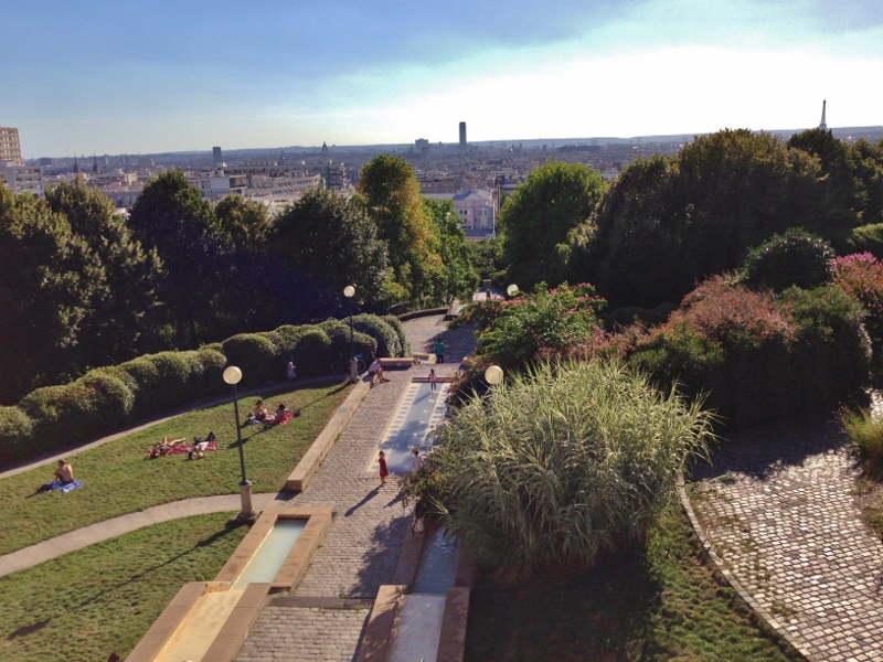 Destinazione panorama di Parigi: Belvédère de Belleville - sopra il parc de Belleville Destinazione panorama di Parigi: Belvédère de Belleville - sopra il parc de Belleville