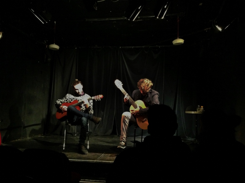 al Theatrela Vielle Grille Filippo e Riccarso sul palco