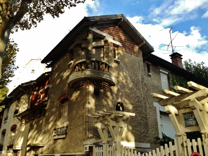 La Parigi che non ti aspetti: ingresso all'hameau du Danube