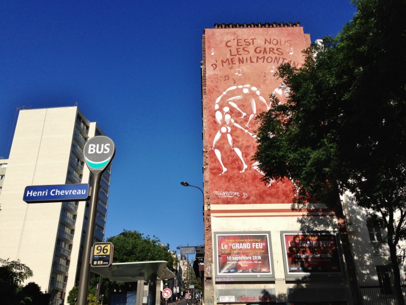 Destinazione panorama di Parigi: murales sulla rue de Ménilmontant