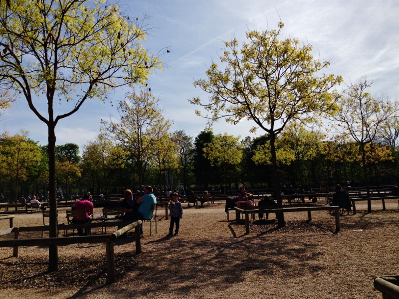 Ai jardins du Luxembourg a prendere il sole