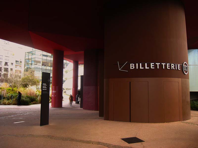 All'ingresso del Museo du quai Branly